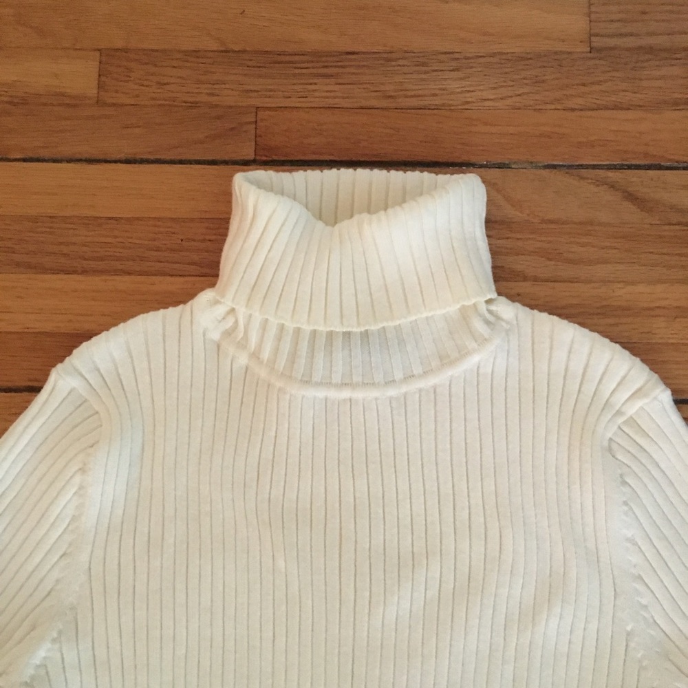 Cream cotton turtleneck, sz S
